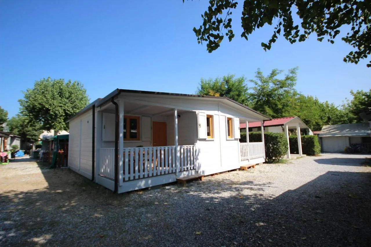 キャンプ場 Camping Calatella Parco Di Vacanza マリーナ・ディ・マッサ イタリア