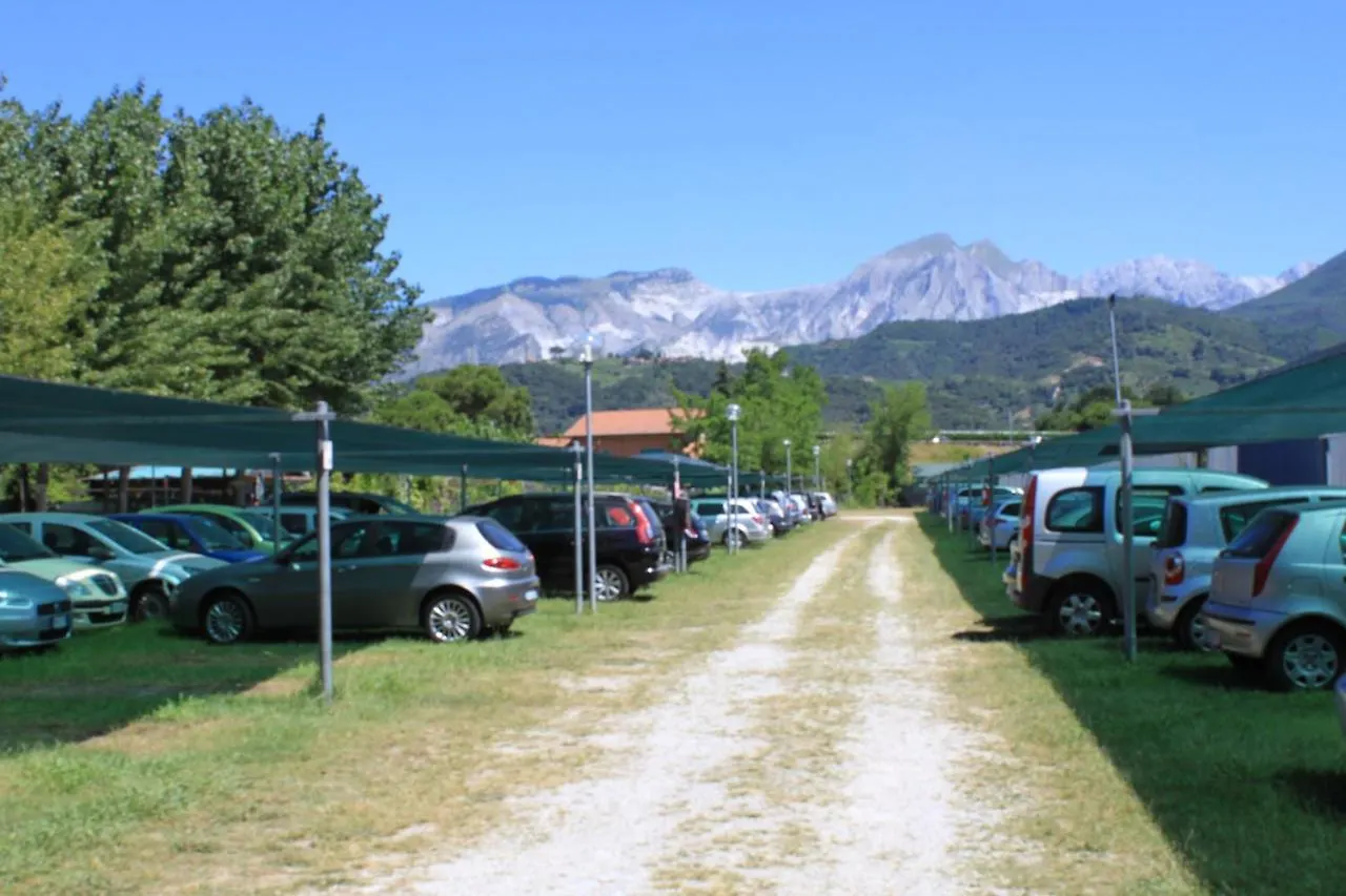 Camping Calatella Parco Di Vacanza マリーナ・ディ・マッサ イタリア